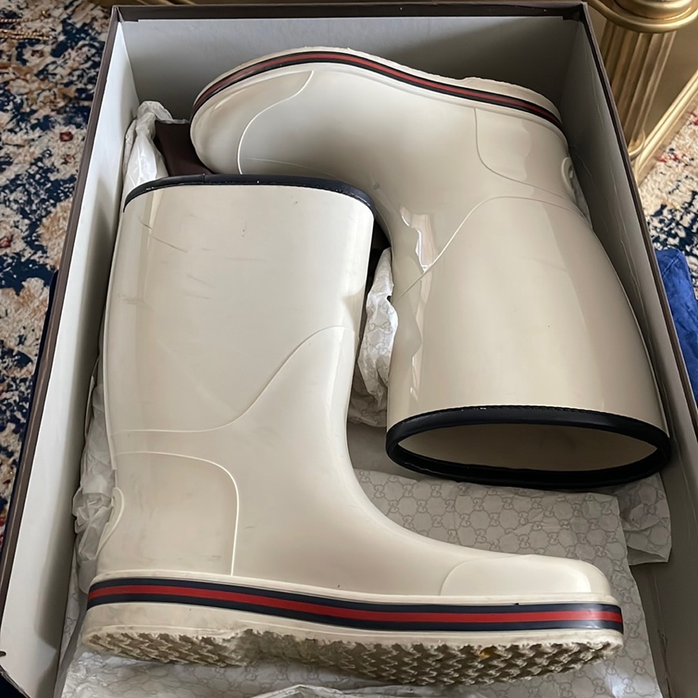 Mens size 9 Gucci Rain Boots
